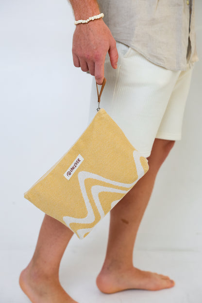 Mochila + Bolsa Mostarda