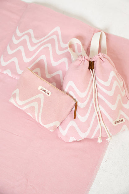Mochila + Bolsa Rosa